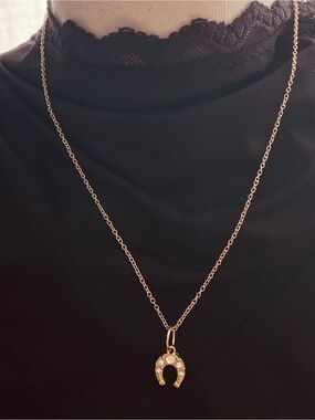 Nordstrom Gold Horseshoe Charm Necklace